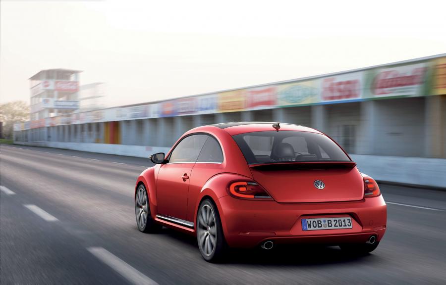  Volkswagen Beetle 2011 года  (фото 8 из 16)